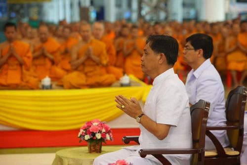 ภาพ No.9386:พิธีเจริญพระพุทธมนต์เพื่อถวายเป็นพระราชกุศล แด่พระบาทสมเด็จพระเจ้าอยู่หัว