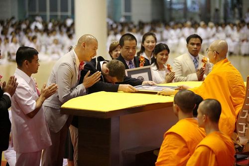 ภาพ No.8691: พิธีถวายรางวัลประกาศเกียรติคุณ Guinness World Records 2 รางวัล ณ วัดพระธรรมกาย