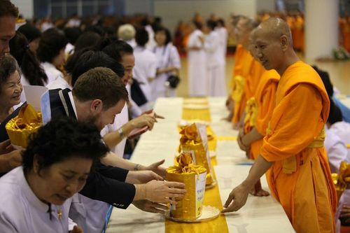 ภาพ No.8689: พิธีถวายรางวัลประกาศเกียรติคุณ Guinness World Records 2 รางวัล ณ วัดพระธรรมกาย