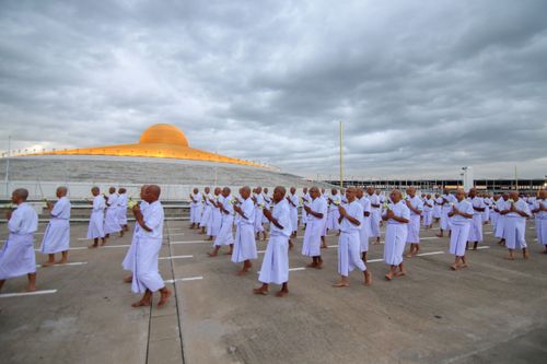 ภาพ No.37975:พิธีเวียนประทักษิณและวันทามหาธรรมกายเจดีย์