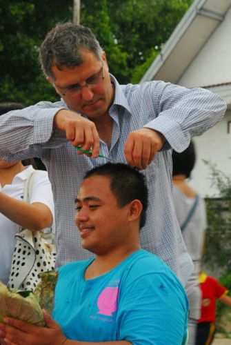 ภาพ No.8915:ประมวลภาพพิธีตัดปอยผมนาคธรรมทายาท รุ่นเข้าพรรษาทั่วไทย