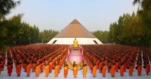 ภาพ No.9862:ประมวลภาพธุดงค์ธรรมชัย ปีที่ 3 วันที่ 9 มกราคม พ.ศ.2557