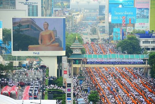 ภาพ No.9159:ประมวลภาพตักบาตร Central World พระ 10,000 รูป
