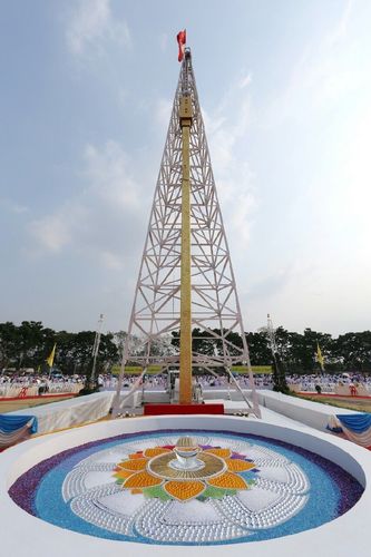 ภาพ No.10860:ประมวลภาพพิธีตอกเสาเข็มต้นแรกสร้างอาคารพระผู้ปราบมาร