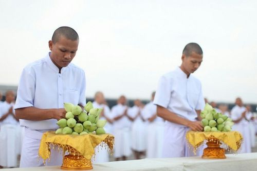 ภาพ No.8148:ประมวลภาพพิธีบรรพชาสามเณรในโครงการบวชพระ 1 แสนรูป ณ วัดพระธรรมกาย