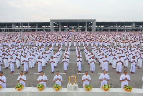 ภาพ No.8156:ประมวลภาพพิธีบรรพชาสามเณรในโครงการบวชพระ 1 แสนรูป ณ วัดพระธรรมกาย
