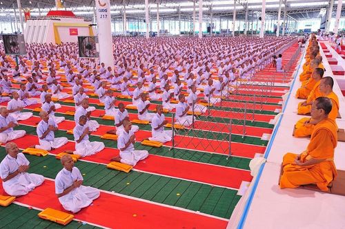 ภาพ No.8171:ประมวลภาพพิธีบรรพชาสามเณรในโครงการบวชพระ 1 แสนรูป ณ วัดพระธรรมกาย