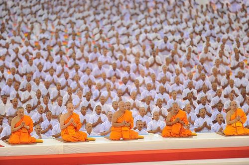 ภาพ No.8169:ประมวลภาพพิธีบรรพชาสามเณรในโครงการบวชพระ 1 แสนรูป ณ วัดพระธรรมกาย