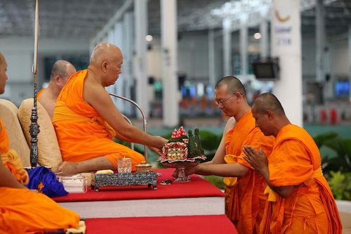 ภาพ No.8201:ประมวลภาพพิธีบรรพชาสามเณรในโครงการบวชพระ 1 แสนรูป ณ วัดพระธรรมกาย