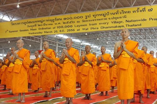 ภาพ No.8202:ประมวลภาพพิธีบรรพชาสามเณรในโครงการบวชพระ 1 แสนรูป ณ วัดพระธรรมกาย