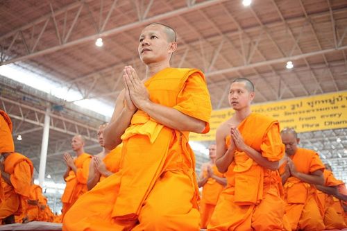 ภาพ No.8206:ประมวลภาพพิธีบรรพชาสามเณรในโครงการบวชพระ 1 แสนรูป ณ วัดพระธรรมกาย