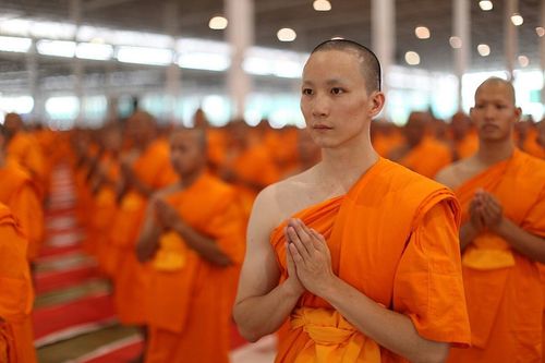 ภาพ No.8204:ประมวลภาพพิธีบรรพชาสามเณรในโครงการบวชพระ 1 แสนรูป ณ วัดพระธรรมกาย