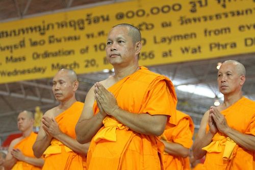 ภาพ No.8205:ประมวลภาพพิธีบรรพชาสามเณรในโครงการบวชพระ 1 แสนรูป ณ วัดพระธรรมกาย