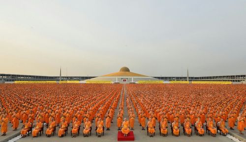 ภาพ No.8223:ประมวลภาพพิธีบรรพชาสามเณรในโครงการบวชพระ 1 แสนรูป ณ วัดพระธรรมกาย