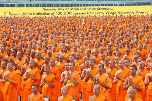 ภาพ No.8227:ประมวลภาพพิธีบรรพชาสามเณรในโครงการบวชพระ 1 แสนรูป ณ วัดพระธรรมกาย