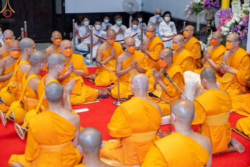 ภาพ No.46403:ประมวลภาพพิธีอุปสมบทอุทิศชีวิตสามเณรเปรียญธรรม 17 รูป ในวันวิสาขบูชา พ.ศ.  2565