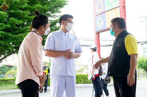 ภาพ No.45392:ประมวลภาพกิจกรรมเทศกิจจิตอาสาทำความสะอาดคูคลอง และพื้นที่สาธารณะ อบต.คลองสาม จ.ปทุมธานี