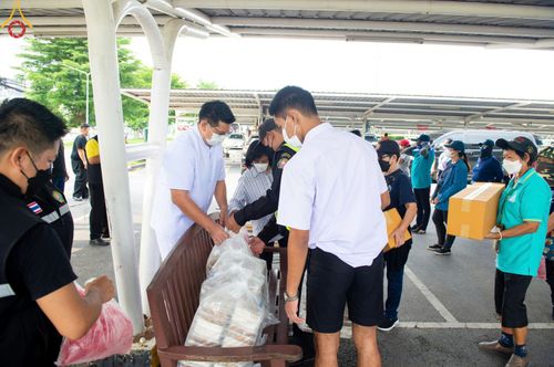 ภาพ No.45396:ประมวลภาพกิจกรรมเทศกิจจิตอาสาทำความสะอาดคูคลอง และพื้นที่สาธารณะ อบต.คลองสาม จ.ปทุมธานี