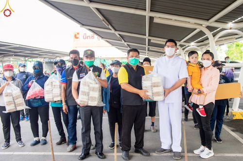 ภาพ No.45399:ประมวลภาพกิจกรรมเทศกิจจิตอาสาทำความสะอาดคูคลอง และพื้นที่สาธารณะ อบต.คลองสาม จ.ปทุมธานี