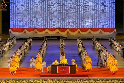 ภาพ No.47128:ประมวลภาพพิธีฉลองชัยสวดธรรมจักร ครบ 4,444,444,444 จบ