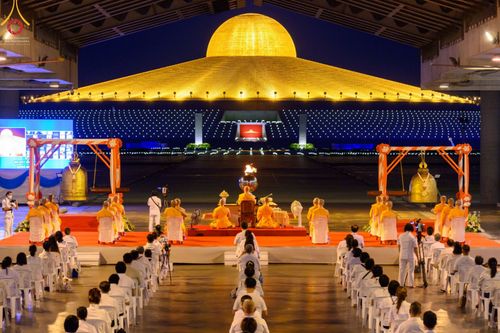 ภาพ No.47135:ประมวลภาพพิธีฉลองชัยสวดธรรมจักร ครบ 4,444,444,444 จบ