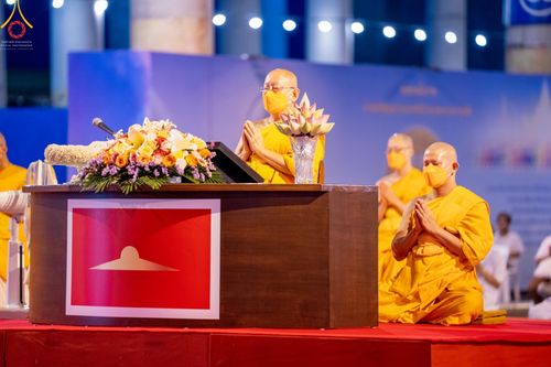 ภาพ No.47137:ประมวลภาพพิธีฉลองชัยสวดธรรมจักร ครบ 4,444,444,444 จบ