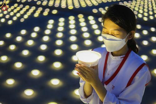 ภาพ No.47140:ประมวลภาพพิธีฉลองชัยสวดธรรมจักร ครบ 4,444,444,444 จบ