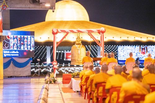 ภาพ No.48312:ประมวลภาพพิธีจุดประทีป เนื่องในวันอาสาฬหบูชา ประจำปี 2565