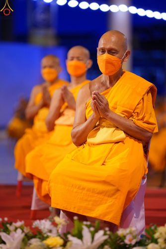 ภาพ No.48325:ประมวลภาพพิธีจุดประทีป เนื่องในวันอาสาฬหบูชา ประจำปี 2565