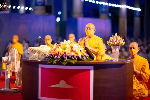 ภาพ No.47090:ประมวลภาพพิธีฉลองชัยสวดธรรมจักร ครบ 4,444,444,444 จบ