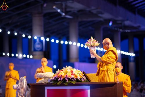 ภาพ No.47089:ประมวลภาพพิธีฉลองชัยสวดธรรมจักร ครบ 4,444,444,444 จบ