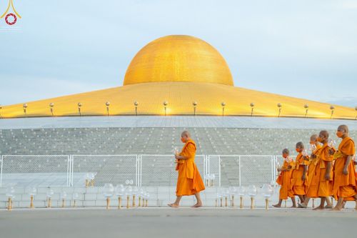 ภาพ No.47101:ประมวลภาพพิธีฉลองชัยสวดธรรมจักร ครบ 4,444,444,444 จบ