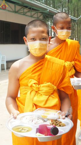ภาพ No.45181:ประมวลภาพโครงการบรรพชาสามเณรฟื้นฟูพระพุทธศาสนาทั่วไทย ณ ศูนย์อบรมเยาวชนสุรินทร์ 