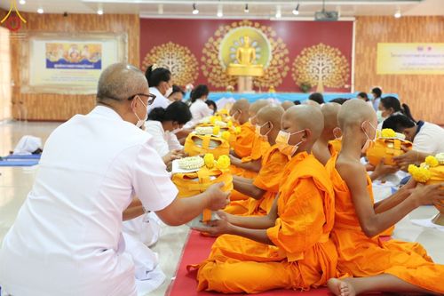 ภาพ No.45203:ประมวลภาพโครงการบรรพชาสามเณรฟื้นฟูพระพุทธศาสนาทั่วไทย ณ ศูนย์อบรมเยาวชนสุรินทร์ 