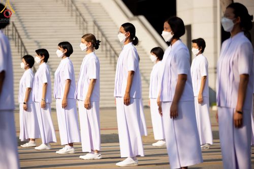 ภาพ No.43294:พิธีอัญเชิญมยุรนาวากาศ บูชาธรรมมหาปูชนียาจารย์ ชุดที่ 2 วันพฤหัสบดีที่ 3 กุมภาพันธ์ พ.ศ. 2565