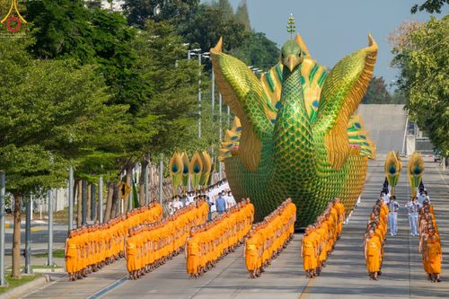 ภาพ No.43308:พิธีอัญเชิญมยุรนาวากาศ บูชาธรรมมหาปูชนียาจารย์ ชุดที่ 2 วันพฤหัสบดีที่ 3 กุมภาพันธ์ พ.ศ. 2565
