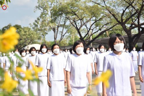 ภาพ No.43309:พิธีอัญเชิญมยุรนาวากาศ บูชาธรรมมหาปูชนียาจารย์ ชุดที่ 2 วันพฤหัสบดีที่ 3 กุมภาพันธ์ พ.ศ. 2565