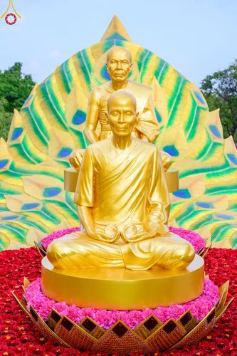 ภาพ No.43352:พิธีอัญเชิญมยุรนาวากาศ บูชาธรรมมหาปูชนียาจารย์ ชุดที่ 2 วันพฤหัสบดีที่ 3 กุมภาพันธ์ พ.ศ. 2565