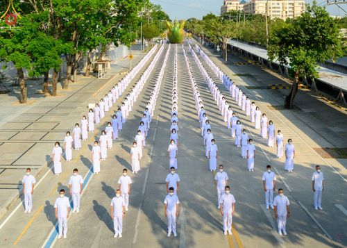 ภาพ No.43355:พิธีอัญเชิญมยุรนาวากาศ บูชาธรรมมหาปูชนียาจารย์ ชุดที่ 2 วันพฤหัสบดีที่ 3 กุมภาพันธ์ พ.ศ. 2565