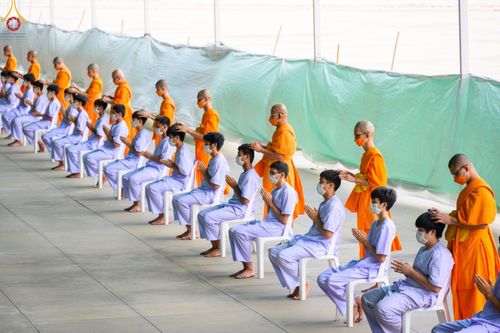 ภาพ No.43804:ประมวลภาพพิธีปลงผม โครงการอบรมมัชฌิมธรรมทายาท รุ่นที่ 26  และโครงการยุวธรรมทายาท รุ่นที่ 30