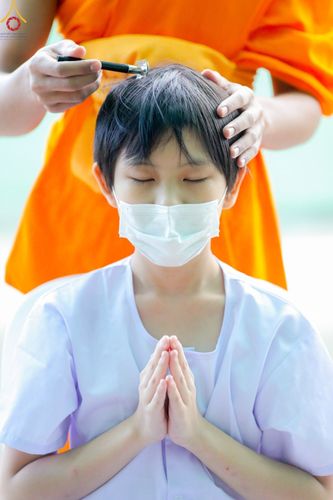 ภาพ No.43805:ประมวลภาพพิธีปลงผม โครงการอบรมมัชฌิมธรรมทายาท รุ่นที่ 26  และโครงการยุวธรรมทายาท รุ่นที่ 30