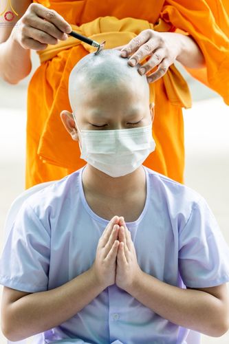 ภาพ No.43820:ประมวลภาพพิธีปลงผม โครงการอบรมมัชฌิมธรรมทายาท รุ่นที่ 26  และโครงการยุวธรรมทายาท รุ่นที่ 30