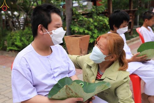 ภาพ No.45252:ประมวลภาพพิธีบรรพชา ในโครงการบรรพชาสามเณรฟื้นฟูพระพุทธศาสนาทั่วไทย ณ ศูนย์อบรมเยาวชนลาดหลุมแก้ว