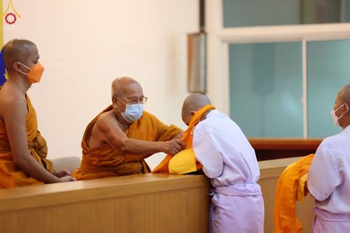 ภาพ No.45294:ประมวลภาพพิธีบรรพชา โครงการบรรพชาสามเณรฟื้นฟูพระพุทธศาสนาทั่วไทย ณ ศูนย์ปฏิบัติธรรมฉะเชิงเทรา