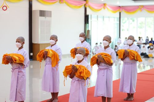 ภาพ No.45298:ประมวลภาพพิธีบรรพชา โครงการบรรพชาสามเณรฟื้นฟูพระพุทธศาสนาทั่วไทย ณ ศูนย์ปฏิบัติธรรมฉะเชิงเทรา
