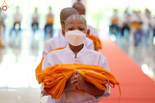ภาพ No.45297:ประมวลภาพพิธีบรรพชา โครงการบรรพชาสามเณรฟื้นฟูพระพุทธศาสนาทั่วไทย ณ ศูนย์ปฏิบัติธรรมฉะเชิงเทรา