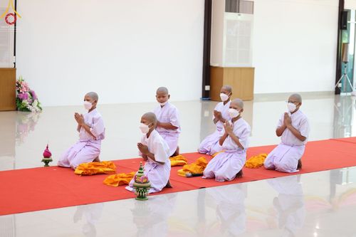 ภาพ No.45301:ประมวลภาพพิธีบรรพชา โครงการบรรพชาสามเณรฟื้นฟูพระพุทธศาสนาทั่วไทย ณ ศูนย์ปฏิบัติธรรมฉะเชิงเทรา