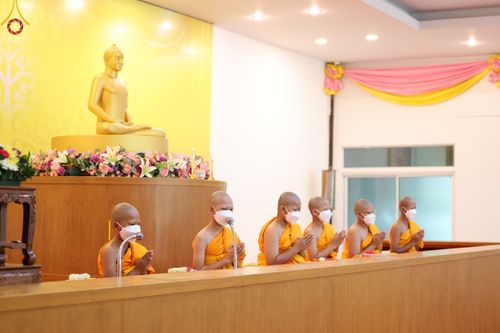 ภาพ No.45291:ประมวลภาพพิธีบรรพชา โครงการบรรพชาสามเณรฟื้นฟูพระพุทธศาสนาทั่วไทย ณ ศูนย์ปฏิบัติธรรมฉะเชิงเทรา