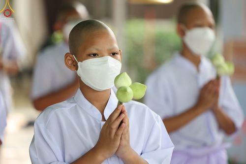 ภาพ No.45324:ประมวลภาพพิธีบรรพชา โครงการบรรพชาสามเณรฟื้นฟูพระพุทธศาสนาทั่วไทย ณ ศูนย์ปฏิบัติธรรมฉะเชิงเทรา