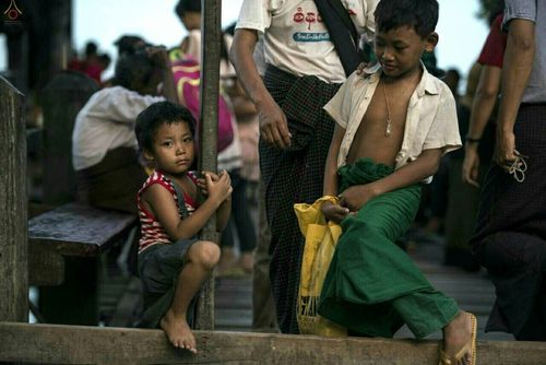 ภาพ No.18432:"ชีวิต มัณฑะเลย์" 